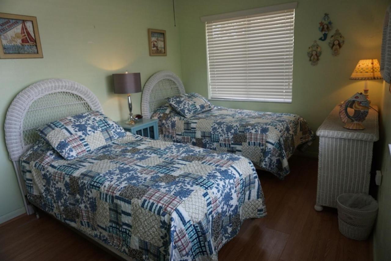 Redington Surf Resort By Travel Resort Services St. Pete Beach Dış mekan fotoğraf
